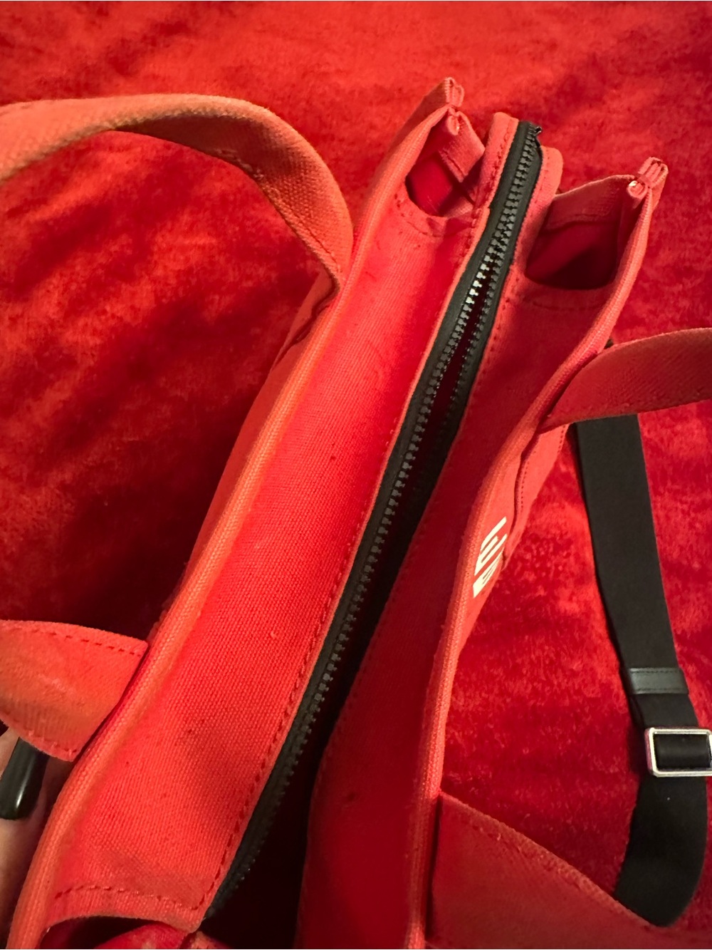 Red “The Tote Bag” Marc Jacob’s - Picture 3 of 5